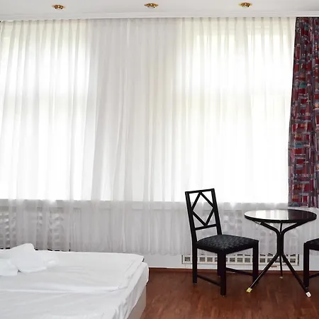 Hotel - Pension Haubach 2*