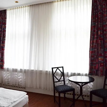Hotel - Pension Haubach מלון 2*