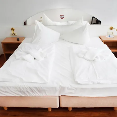 Hotel - Pension Haubach 2*