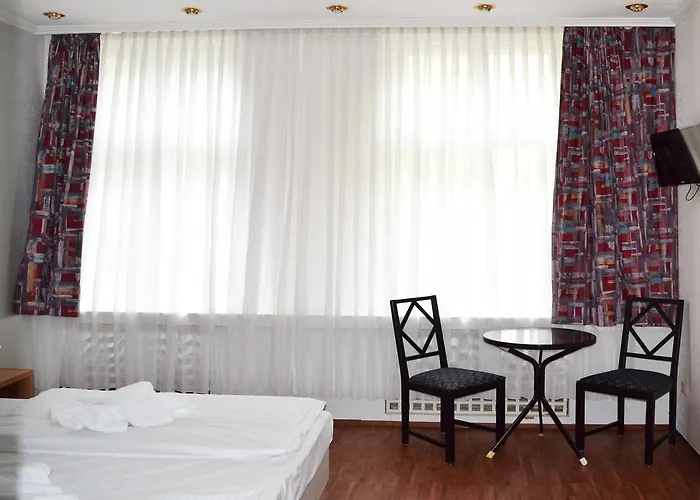 Hotel - Pension Haubach 2*